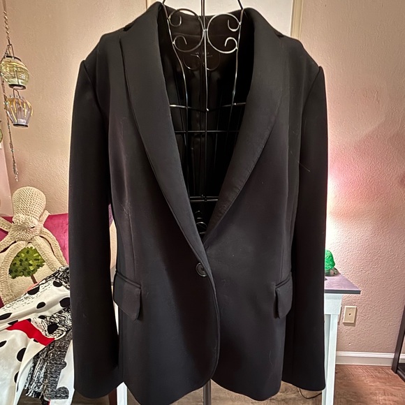 Ann Taylor Jackets & Blazers - Ann Taylor Black Single-Button Blazer